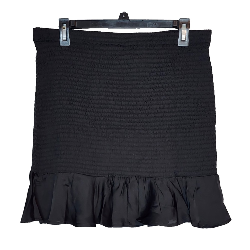VERSONA Size Large Flirty Smocked Mini Skirt Ruffle Trim Whimsigoth Coquette EUC